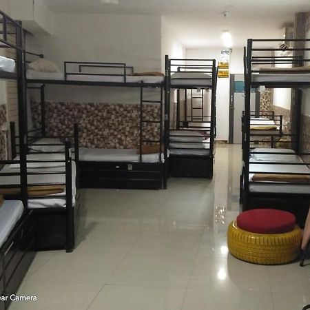 Backpack Stay Мумбаи Экстерьер фото